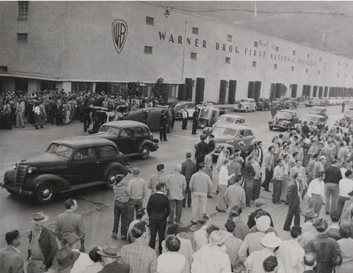 International News Photos. Warner Brothers Strike 1945 - Overturned Cars*