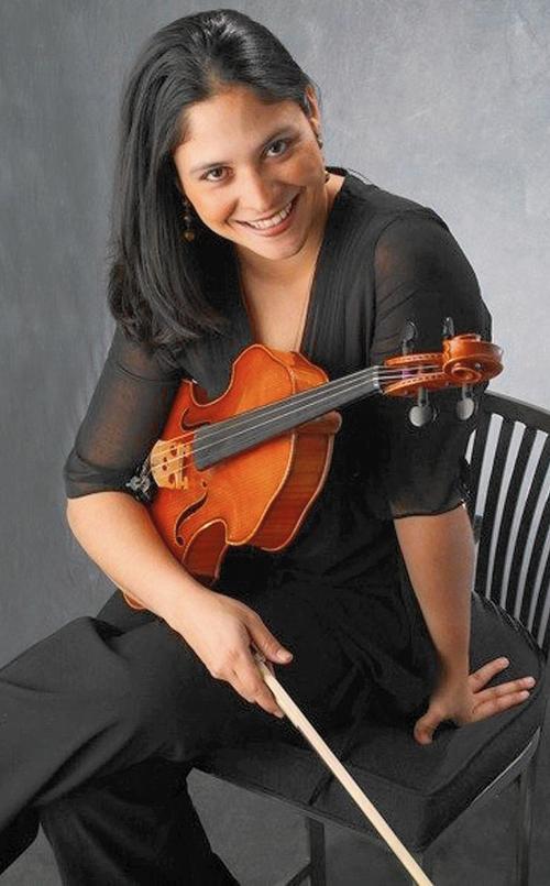 World-renowned violist Adriana Linares