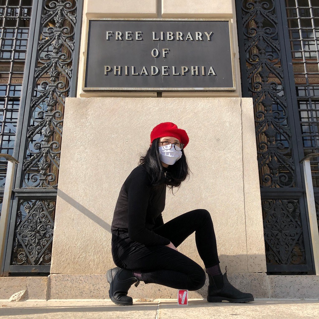Beth Heinly, Free Library Card One Minute Sculpture after Erwin Wurm 