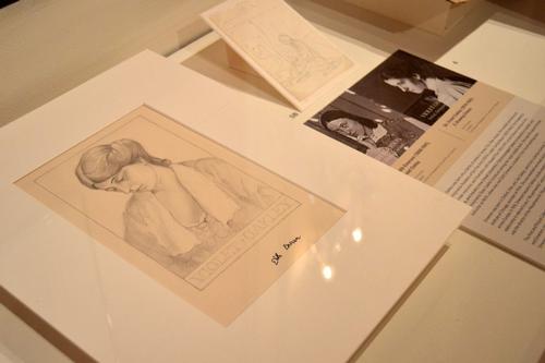 Display case featuring Violet Oakley and Edith Emerson in Of Two Minds: Creative Couples in Art & History.
