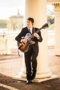 Dan Hanrahan will lead a band at the Free Library in January 2015